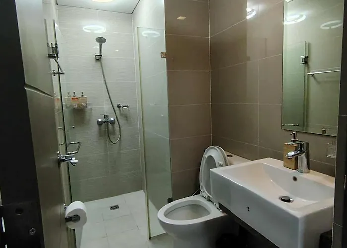 Apartahotel Staycation Near Airport *