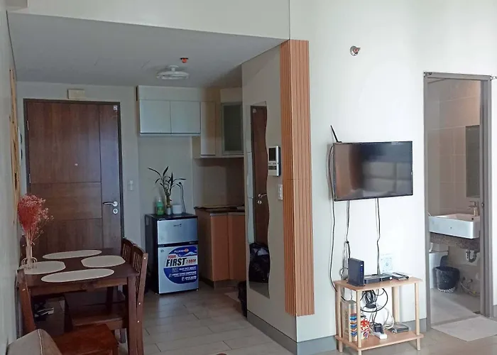 Apartahotel Staycation Near Airport Manila
