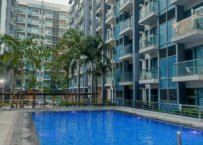 Apartahotel Staycation Near Airport Manila